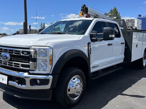 Used 2025 Ford F550 4x4 Crew Cab Super Duty image 2