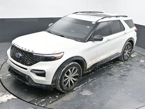 Used 2021 Ford Explorer ST w/ Premium Technology Package image 41