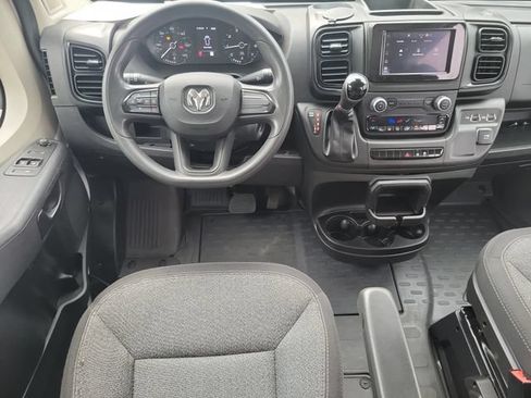 Used 2022 RAM ProMaster 2500 w/ Convenience Group FWD image 19