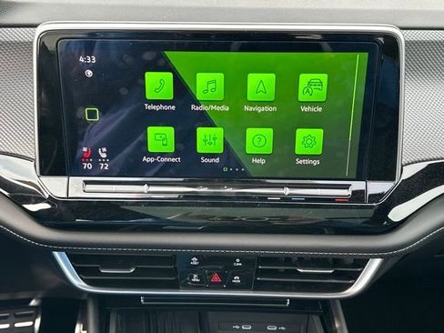New 2026 Volkswagen Atlas Cross Sport SEL R-Line AWD/4WD image 34