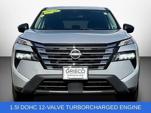 Used 2024 Nissan Rogue S AWD/4WD image 2