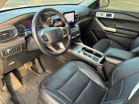 Used 2020 Ford Explorer Limited RWD image 10