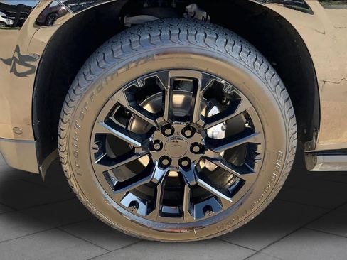 Used 2023 Chevrolet Tahoe High Country w/ Advanced Technology Package AWD/4WD image 10