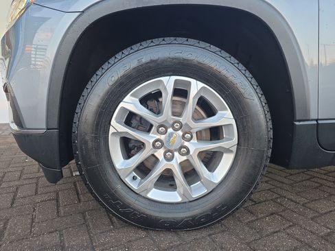 Used 2021 Chevrolet Traverse LT w/ LPO, Floor Liner Package image 11