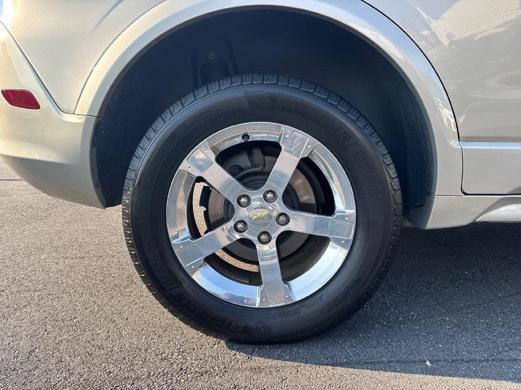 Used 2014 Chevrolet Captiva Sport LT FWD image 15