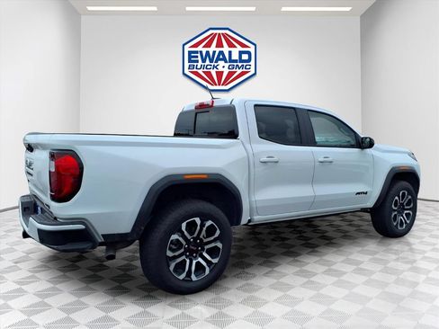 Certified 2026 GMC Canyon AT4 w/ AT4 Premium Package AWD/4WD image 8