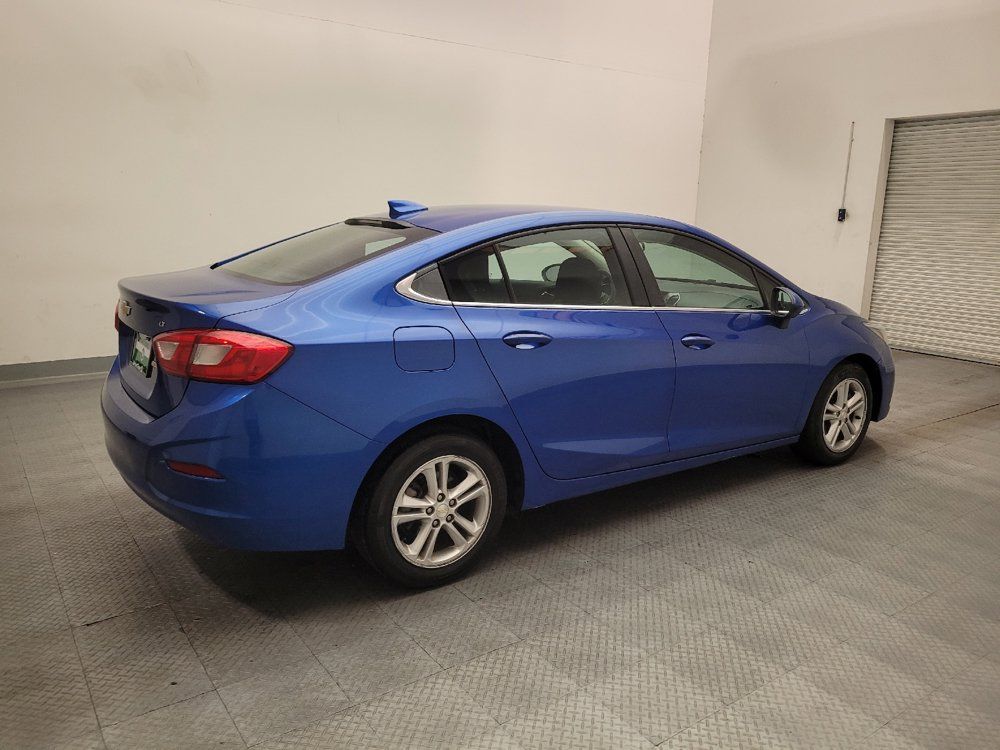 Used 2017 Chevrolet Cruze LT FWD image 10