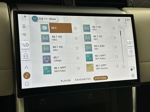 Certified 2025 Land Rover Discovery Sport S image 24