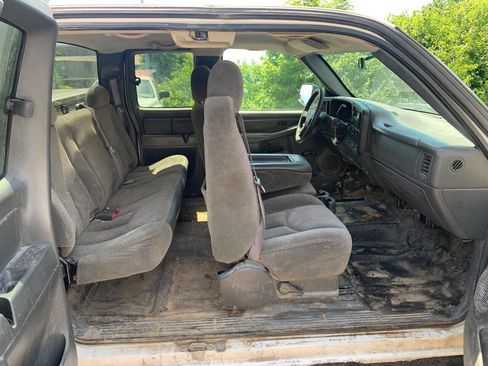 Used 2006 Chevrolet Silverado 2500 W/T image 14