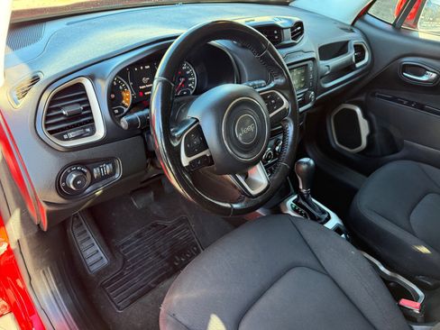 Used 2016 Jeep Renegade Latitude AWD/4WD image 14