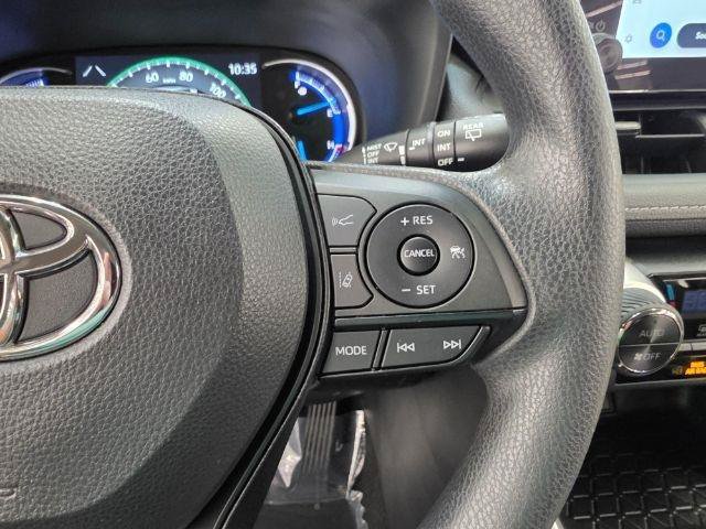 Used 2025 Toyota RAV4 XLE AWD/4WD image 13