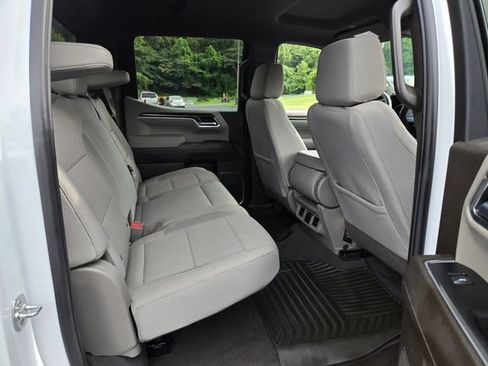 Used 2025 Chevrolet Silverado 1500 LT AWD/4WD image 20