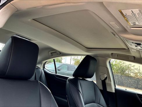 Used 2024 Lexus ES 350 w/ Premium Package FWD image 23