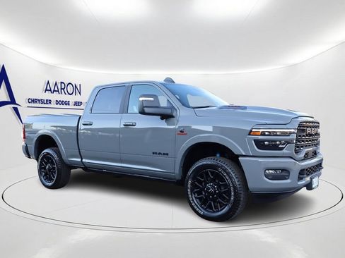 New 2026 RAM 2500 Limited AWD/4WD image 3