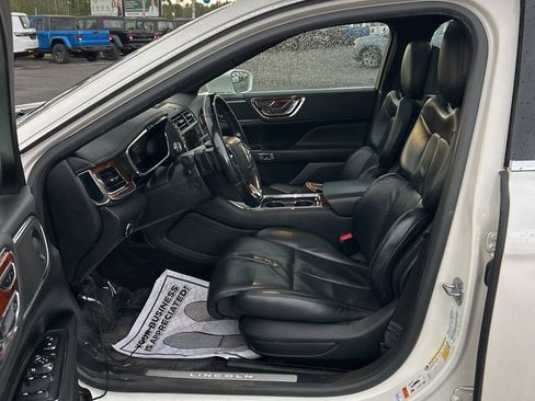 Used 2018 Lincoln Continental Reserve AWD/4WD image 11