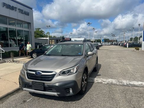 Used 2020 Subaru Outback Limited AWD/4WD image 7