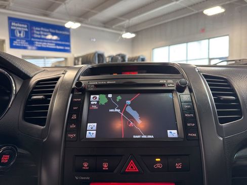 Used 2012 Kia Sorento SX FWD image 14