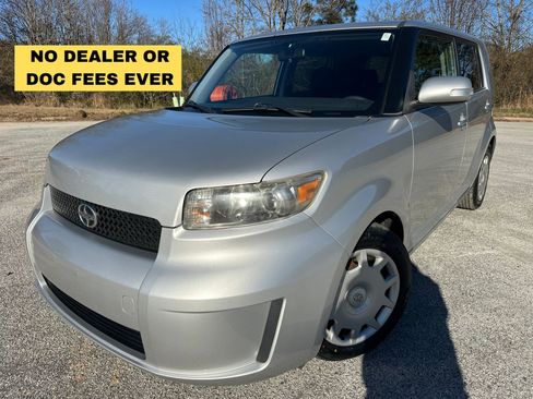 Used 2009 Scion xB FWD image 1
