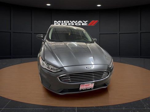 Used 2020 Ford Fusion SE FWD image 5