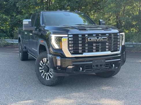 Used 2024 GMC Sierra 2500 Denali Ultimate w/ Max Trailering Package AWD/4WD image 1
