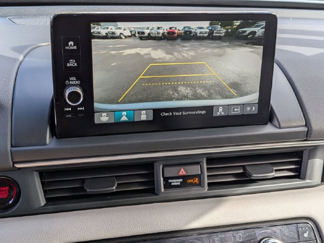 Used 2023 Honda Pilot Touring image 12