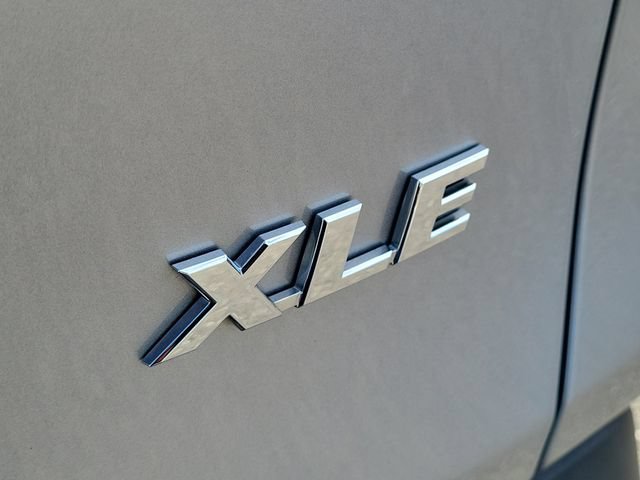 Used 2025 Toyota RAV4 XLE w/ Convenience Package FWD image 7
