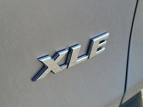Used 2025 Toyota RAV4 XLE w/ Convenience Package FWD image 7