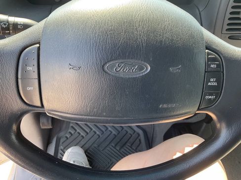 Used 1998 Ford F150 XLT image 18