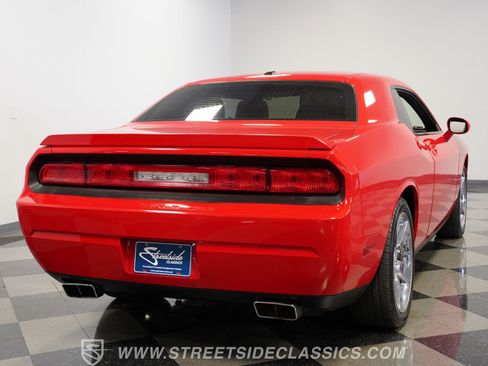 Used 2009 Dodge Challenger R/T RWD image 12
