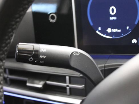 Used 2024 Hyundai Santa Fe Limited image 40