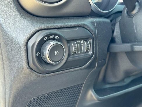 Used 2021 Jeep Wrangler Unlimited Sport image 16