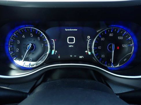 New 2027 Chrysler Pacifica Limited AWD/4WD image 26