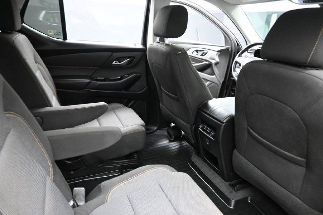 Used 2020 Chevrolet Traverse LT FWD image 32