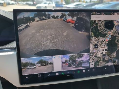Used 2022 Tesla Model X Plaid AWD/4WD image 14