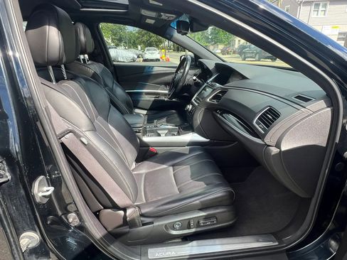 Used 2018 Acura RLX w/ Technology Package FWD image 31