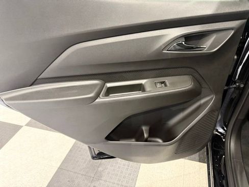 New 2027 Chevrolet Bolt LT w/ Comfort Package image 17