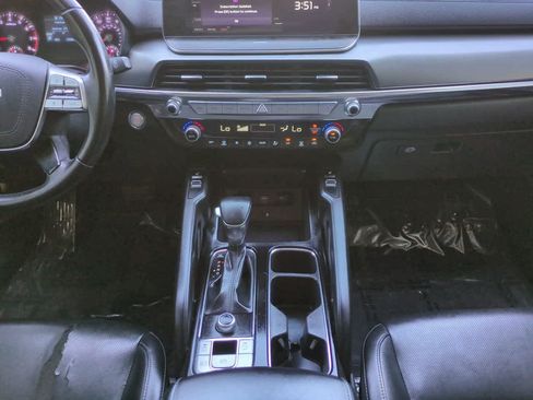 Used 2022 Kia Telluride S FWD image 19