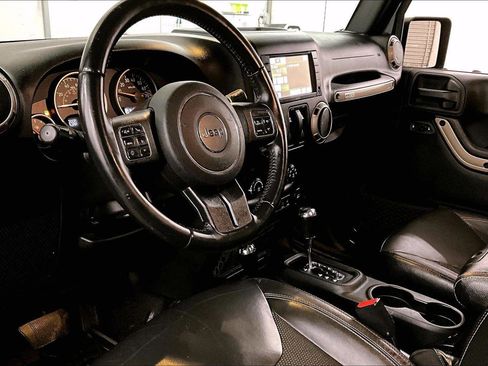 Used 2016 Jeep Wrangler 75th Anniversary image 13