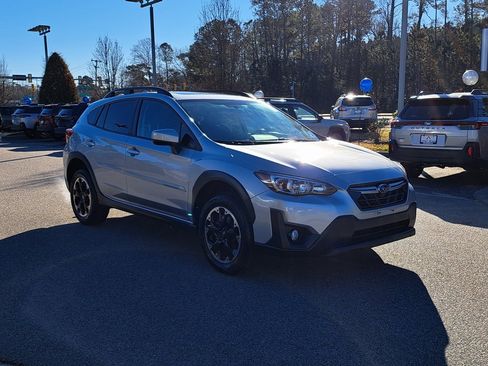 Used 2021 Subaru Crosstrek 2.0i Premium w/ Moonroof Package image 4