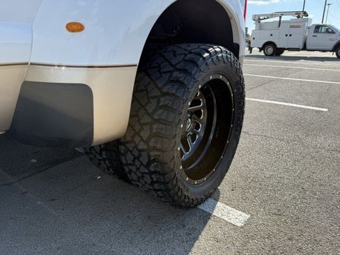 Used 2013 Ford F350 King Ranch w/ King Ranch w/Chrome Pkg image 14