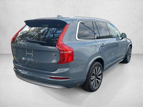 Used 2022 Volvo XC90 T5 Momentum w/ Climate Package image 5