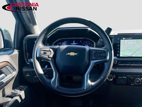 Used 2025 Chevrolet Silverado 1500 LT AWD/4WD image 31