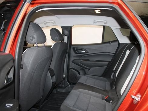 Used 2024 Chevrolet Trax LS FWD image 11