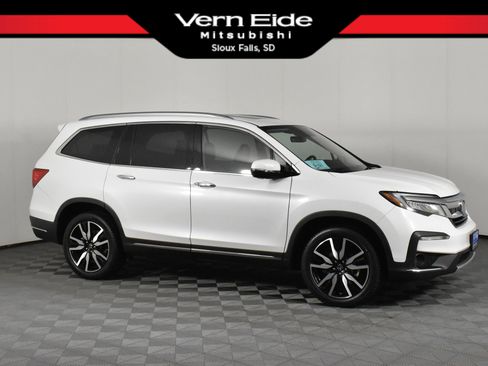 Used 2022 Honda Pilot Touring image 1