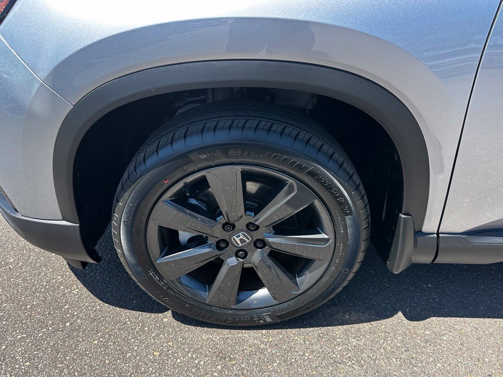 Certified 2024 Honda Pilot Sport image 10