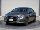 Used 2023 Nissan Versa SV image 3