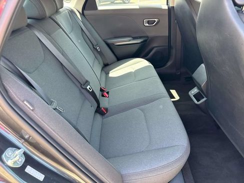Used 2025 Kia K4 FWD image 13