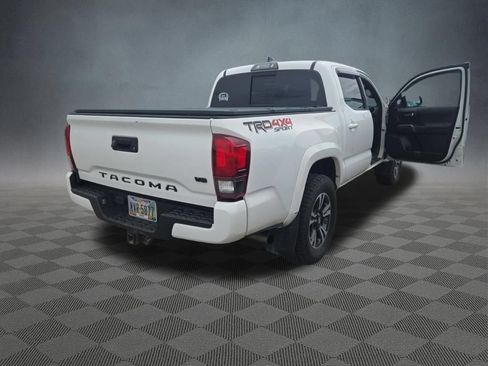Used 2019 Toyota Tacoma TRD Sport AWD/4WD image 6