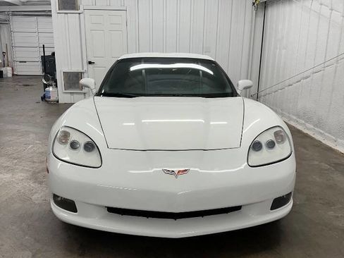 Used 2008 Chevrolet Corvette Indy 500 Pace Car Replica 2dr w/ Preferred Equipment Group image 8