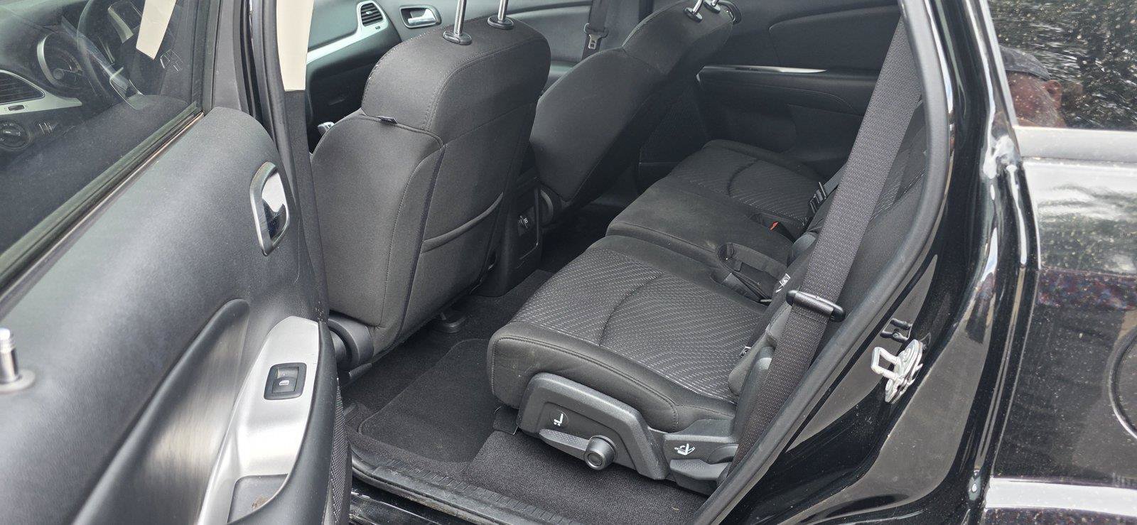 Used 2018 Dodge Journey SXT w/ Connectivity Group FWD image 10